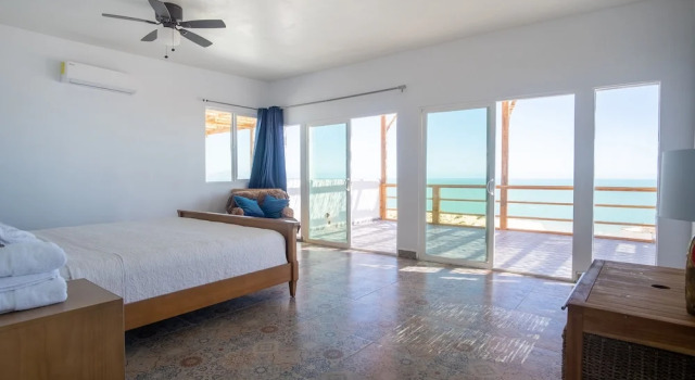 Бунгало Tortugas Bay Resort