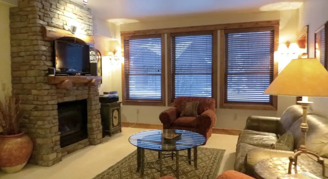 Black Bear Lodge, Забронировать Отель Крестед-Бьютт Crested Butte Mountain, рядом с Горнолыжный курорт Crested Butte
