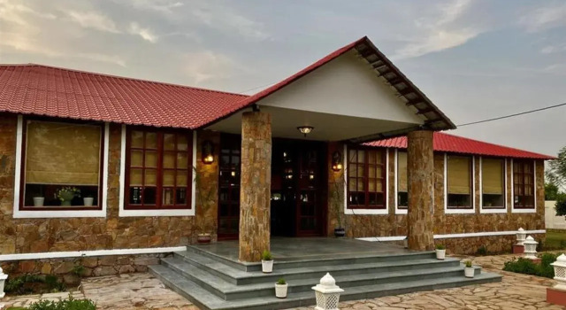 Sariska Safari Lodge, Забронировать Отель Отели штата Раджастхана с парковкой, Парковка
