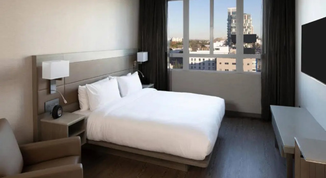 Двухместный люкс c 1 комнатой с видом на город AC Hotel by Marriott Beverly Hills