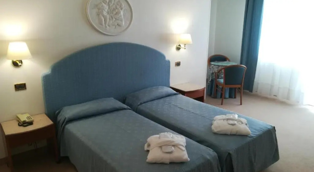 Двухместный номер Standard с балконом Hotel Excelsior Bay