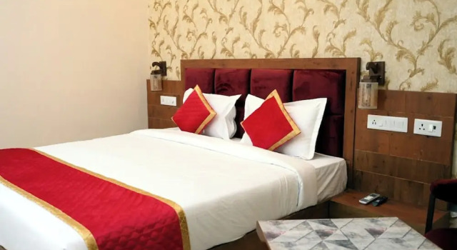 Двухместный номер Standard с видом на город Goroomgo Singla Residency Kangra