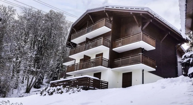 Chalet La Piste Bleu, Забронировать Шале Виллы Овернь-Рона-Альпы, Вилла