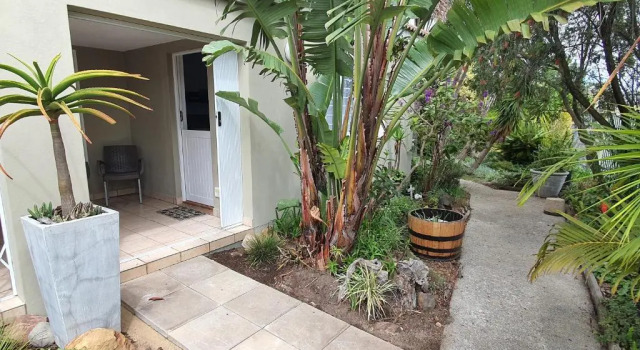 Plett57 - Self Catering - Room No2, Забронировать Отель Отели Плеттенберг-Бей с завтраком, рядом с Plettenberg Bay Global Village, Завтраки