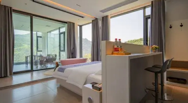 Люкс Guiji Homestay (Yichang Three Gorges Home Scenic Area)
