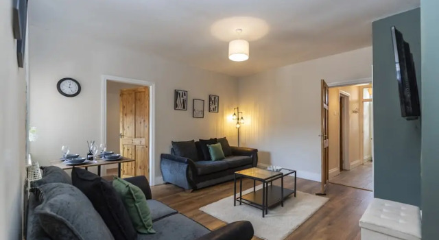 Gateshead 2BR Home - Near Town Metro Access, Rezervați Apartament Apartamente în Merseyside, Apartament