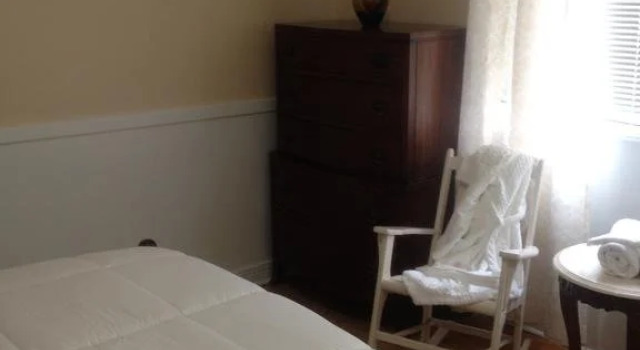Amelie Bed and Breakfast, Varaa Hotelli Ottawa 