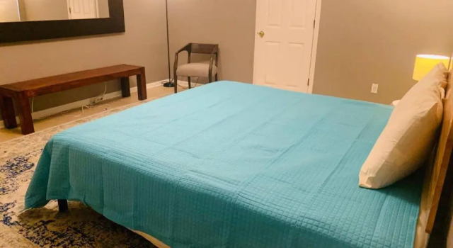 Коттедж Amazing House to Relax & Enjoy Austin - King Bed, Huge TV, Near Park & Shopping