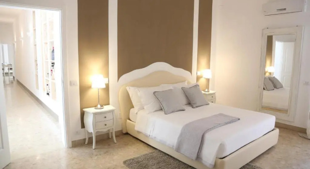 Habitación doble Estándar con balcón Dimi House