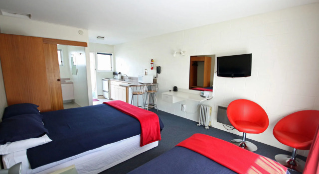 Midway Pacifica Lodge, Boek Hotel  