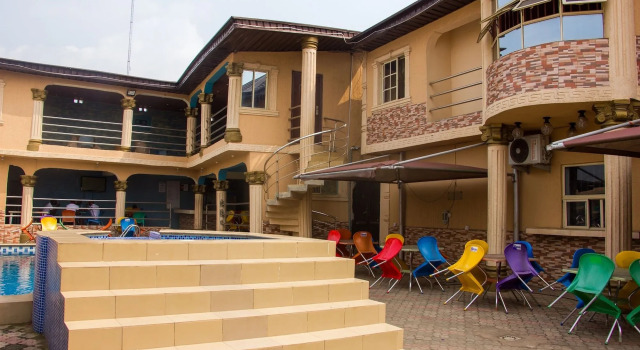 Masbat De Kings Hotel