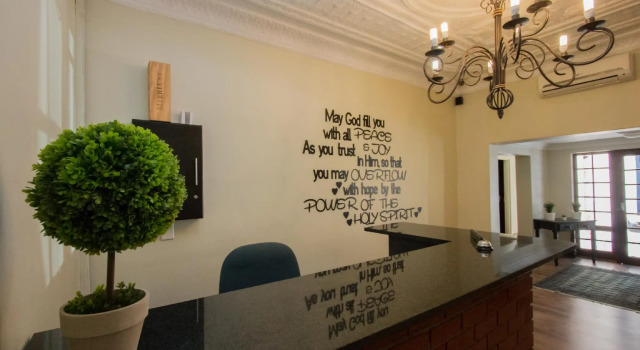 The Nightingale Guesthouse, Prenota Hotel Bloemfontein Free State