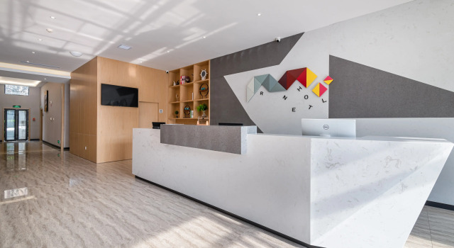 Ziheng Light Luxury Hotel (Guiyang Huaxi District Government University Town), Забронировать Отель Отели Хуаси с парковкой, Парковка