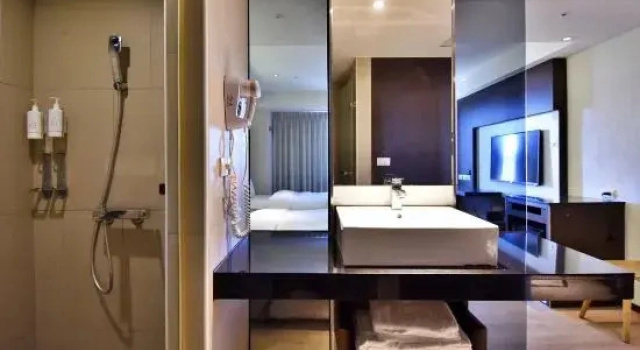 Номер Business HOTEL HI- Chui-Yang