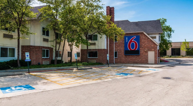 Motel 6-Arlington Heights, IL - Chicago North Central, Book Motel Arlington Heights Chicago Metropolitan Area