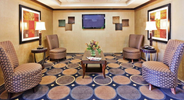 Holiday Inn Express & Suites Clovis, Book Hotel Clovis New Mexico