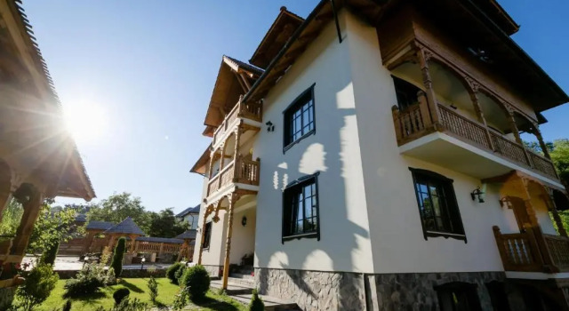 Glodeanca, Varaa Hotelli  