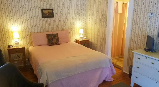 Коттедж Economy Bartlett Inn