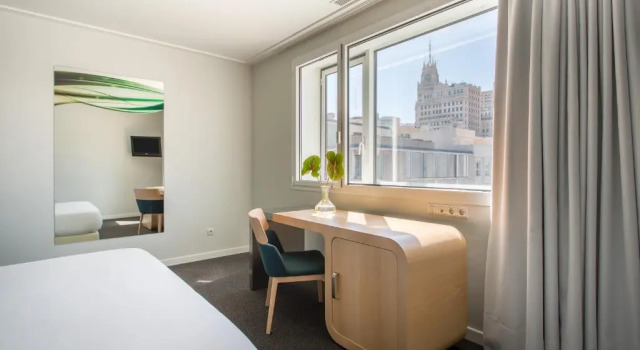 Двухместный номер Deluxe Room Mate Oscar, Madrid
