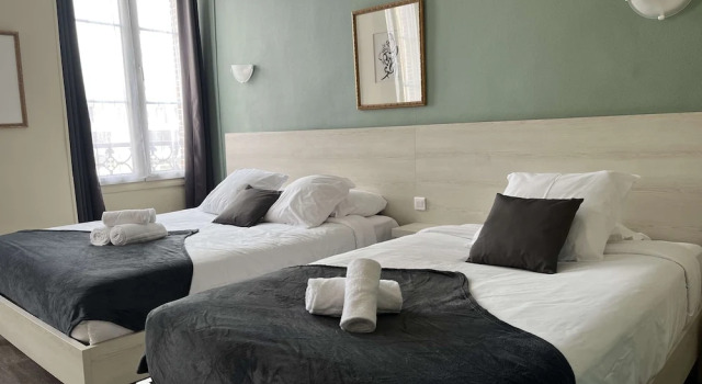 Двухместный номер Comfort Brit Hotel Du Dauphin LAigle