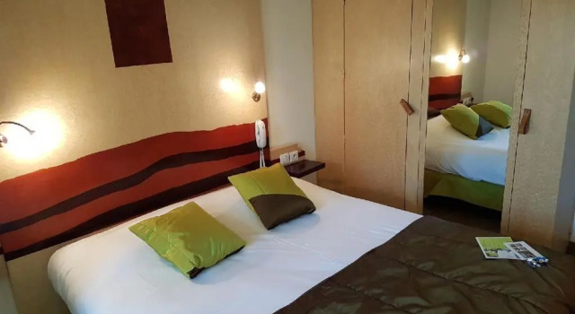 Номер Superior Logis Hôtel La Fauceille