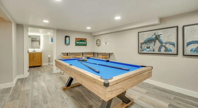 Коттедж 2 Blocks to Dtwn Chelan: Home w/ Hot Tub & Pool