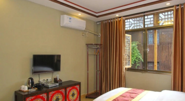 Fenghuang Nanmu Inn 1, Забронировать Отель Фэнхуан Хунань