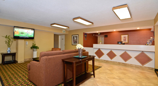 Travelers Inn and Suites, Prenota Hotel Hotel a Memphis con piscina, Piscina
