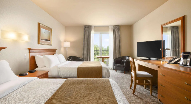 Четырёхместный номер Standard Days Inn by Wyndham Riviere-Du-Loup