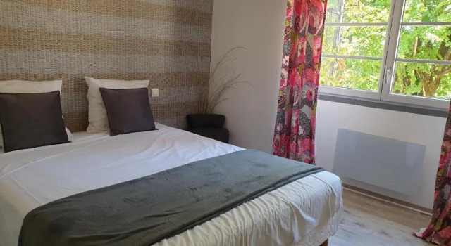 De passage chez Lili, Rezervasyon Otel Poligny Jura