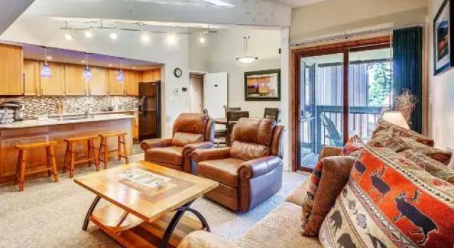 1088 Wild Irishman Condo, Забронировать Апартаменты/квартира Отели Кистон с бассейном, Бассейн