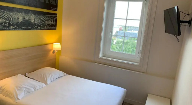 Семейный номер Standard Hôtel de la Gare - Restaurant Bistro Quai