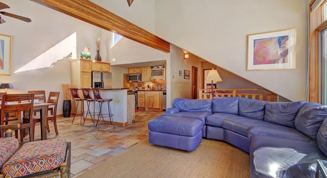 401 Creekside Townhome