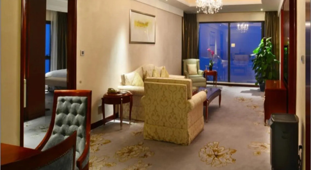 Peninsula Spring International Hotel, Rezerwuj Hotel Hotele 5-gwiazdkowe w Yancheng, 5*