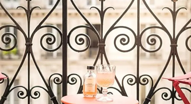 Номер Standard с балконом Royal Saint Germain