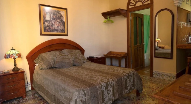 Marquez De Liz 1: Colonial Suite, Balcony, Havana