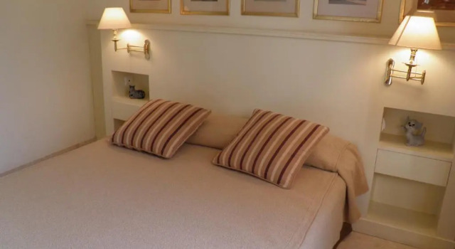 Апартаменты Apartaments St. Jordi Comtal