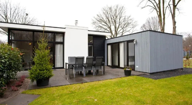Коттедж Modern Holiday Home in a Holiday Park
