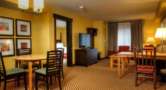 Двухместный люкс с видом на горы Bear Creek Mountain Resort