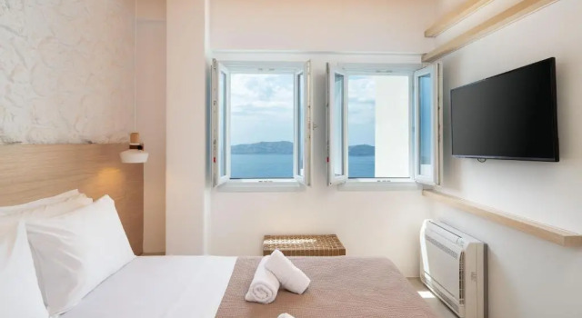 Полулюкс Airth Santorini Suites