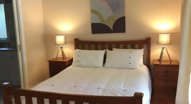 Corinda Cottage - 4 bedroom pet friendly