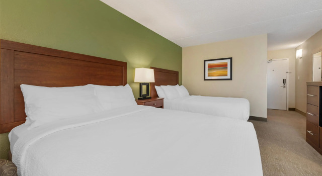 Четырёхместный номер Standard Best Western Fairmont