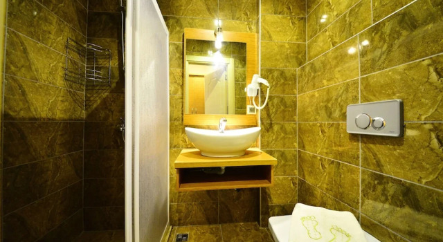 Четырёхместный семейный номер Standard с балконом Edasu Hotels