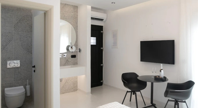 Люкс Deluxe c 1 комнатой с видом на море Eden Beachfront Residences & Suites