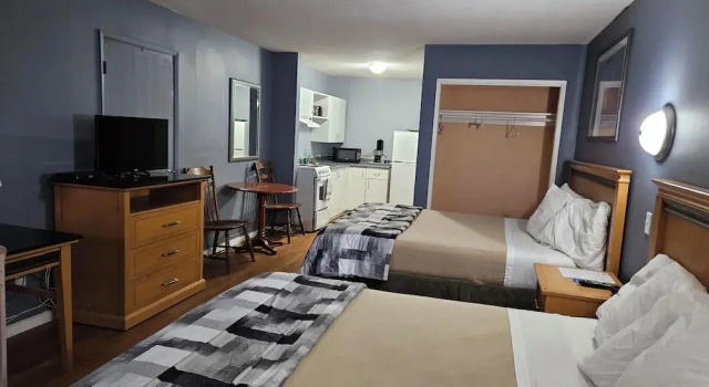Четырёхместный номер Superior Metro Inn