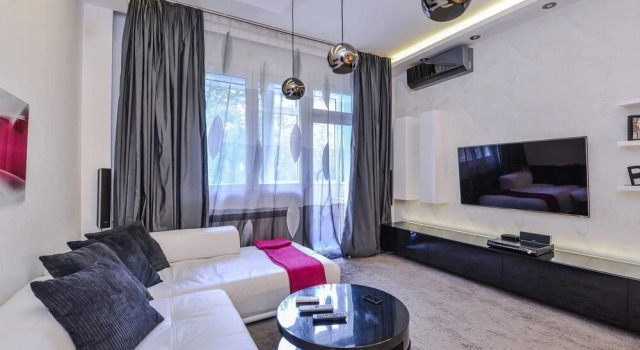 FM Deluxe 1-BDR Apartment - Extravaganzzo, Забронировать Апартаменты/квартира Апартаменты Софии, рядом с Королевский дворец, Апартаменты/квартира