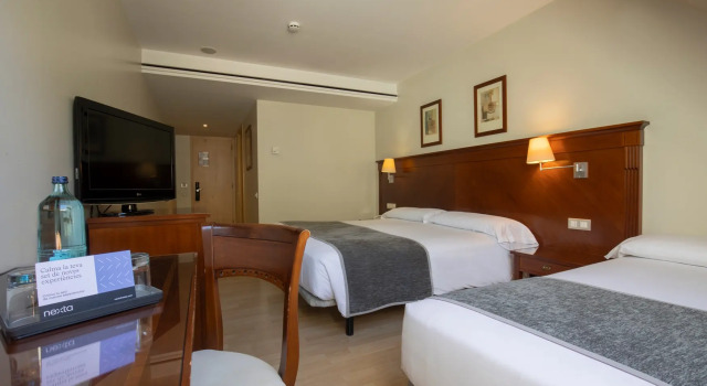 Трёхместный номер Standard Hotel Nexta Escaldes