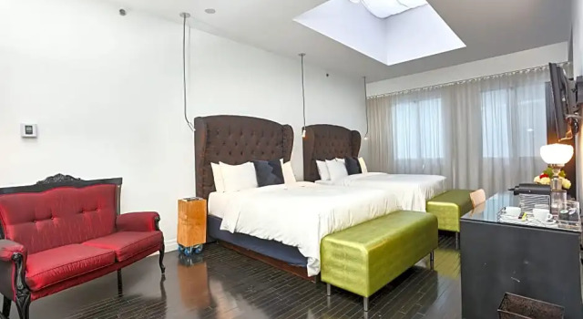 Четырёхместный номер Standard Hotel Chez Swann
