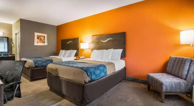 Четырёхместный номер Standard Econo Lodge Forrest City I-40