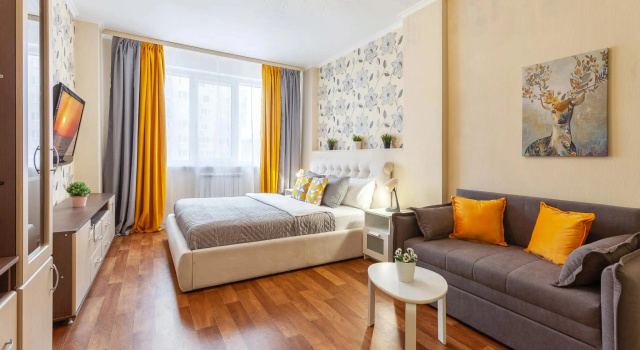 Апартаменты с балконом RentPlaza на улице Революционная 3